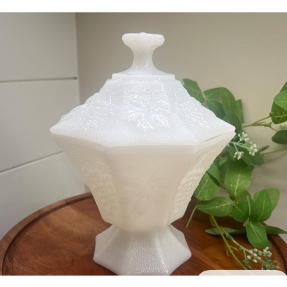 Vintage Milk Glass Candy Container‎ Grape Design with Lid Pedestal